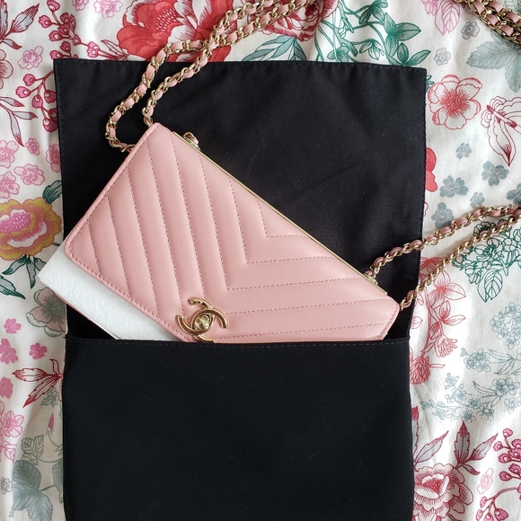 Chanel Mini O light pink handbag gold handle bar - Picture 2 of 10